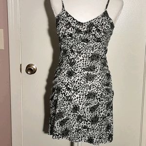 💋Sexy Black/White Dress!